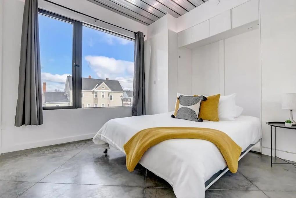 Kcm Mikros Smart Apartments 8 Кливленд Экстерьер фото
